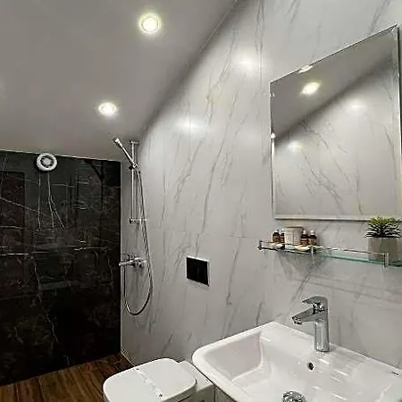 Szálloda Luxury Vip House 5*